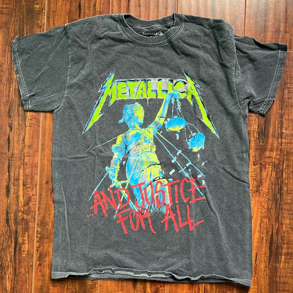 Metallica tshirt, size small
